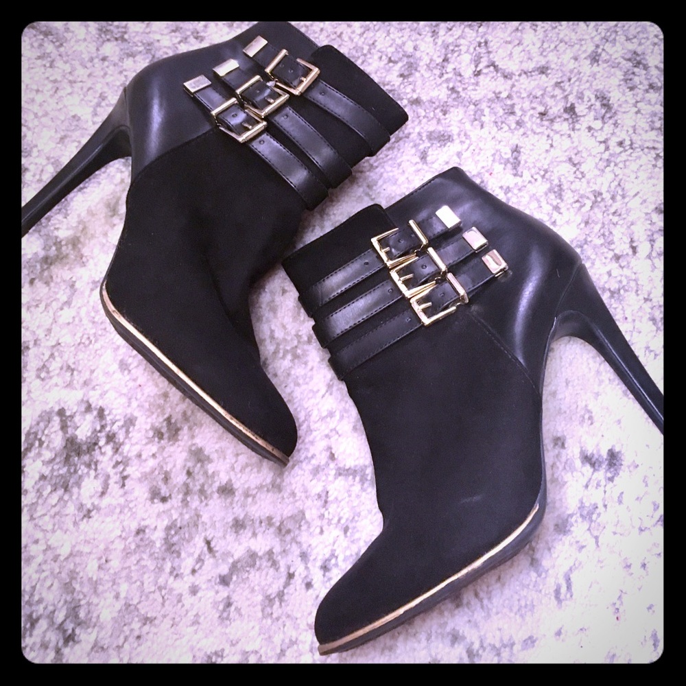 Stylish Sam & Libby Black booties